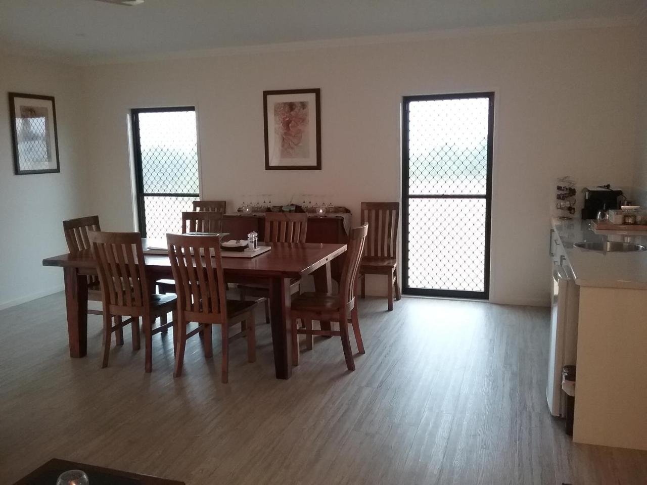 Fraser Views Bed And Breakfast River Heads Esterno foto